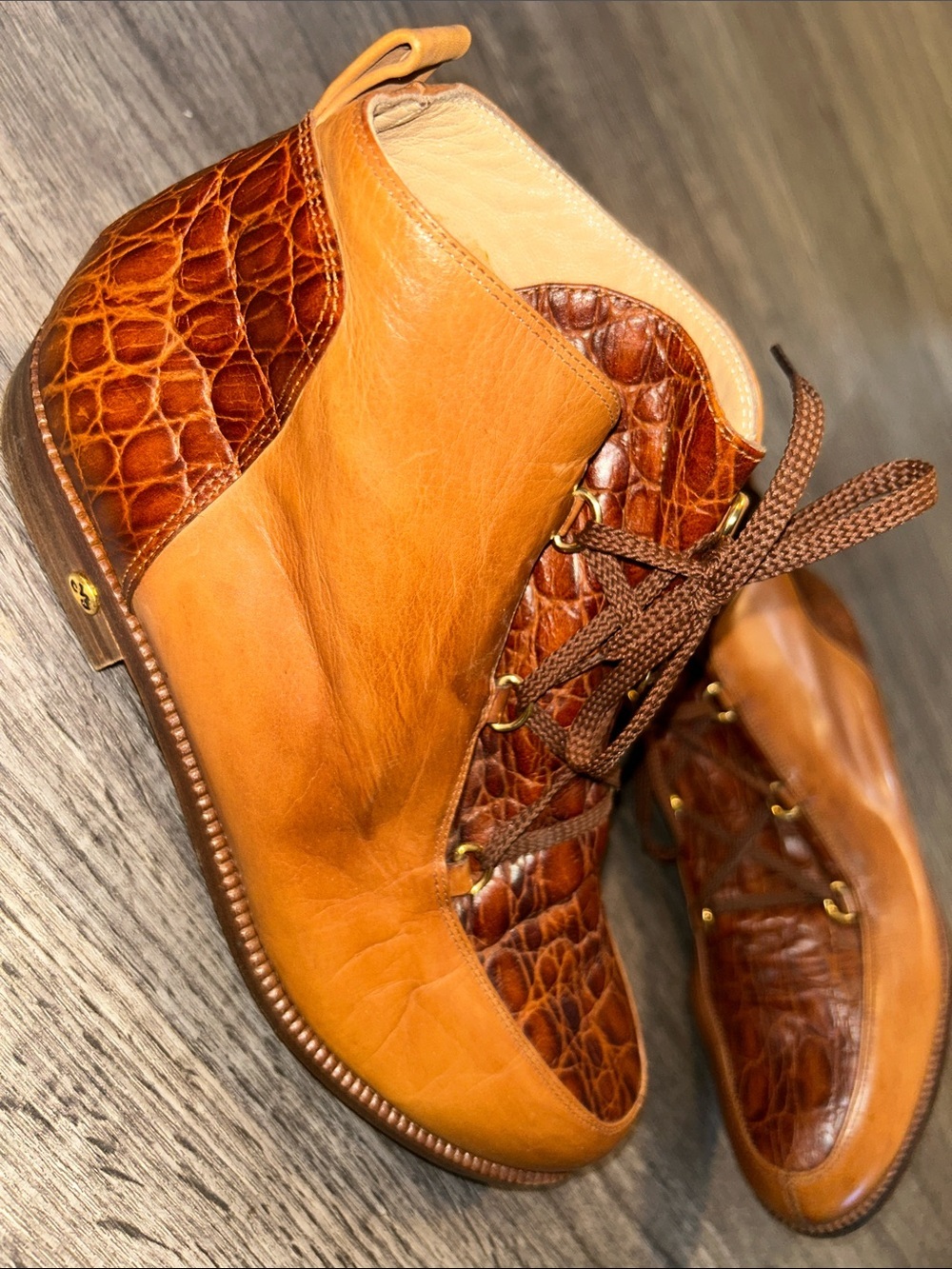 Walter Genuin Made in Italy Golf Shoes Cognac Leather Crocodile Embossed 8B
